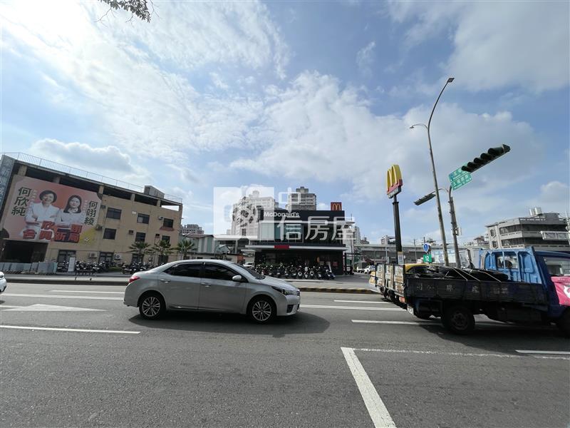 學府路6套房房屋室內格局與周邊環境