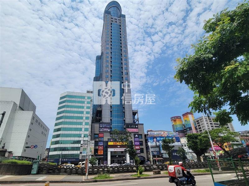 麗榮皇冠居高望遠房屋室內格局與周邊環境