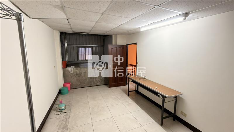平鎮車站邊間大面寬大地坪透天房屋室內格局與周邊環境