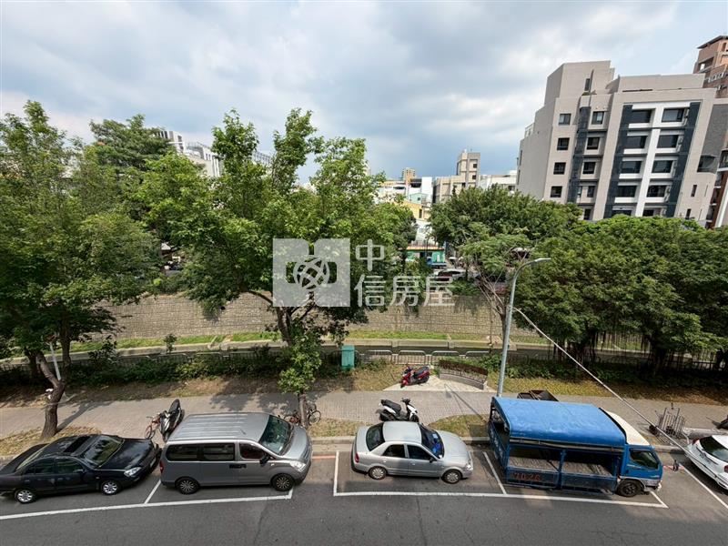北區中國醫旁陽台套房房屋室內格局與周邊環境