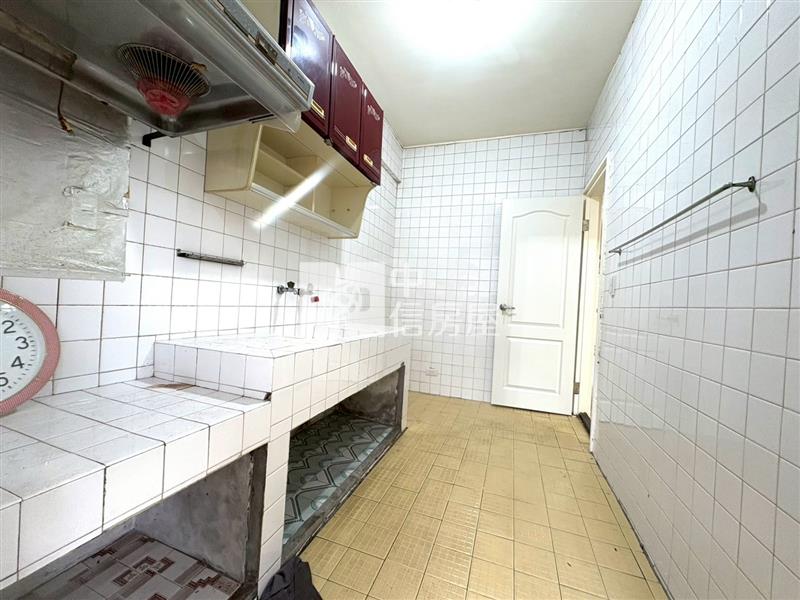 長庚商圈低樓層採光屋房屋室內格局與周邊環境