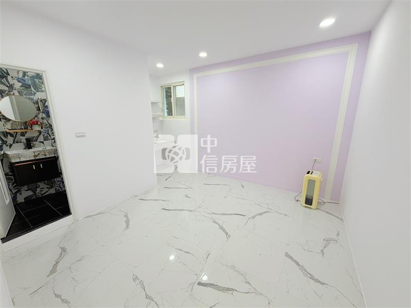 東明路名人巷裝潢美4房有平台房屋室內格局與周邊環境
