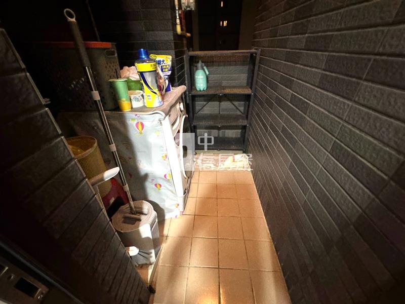 樂捷市採光兩房+車位房屋室內格局與周邊環境