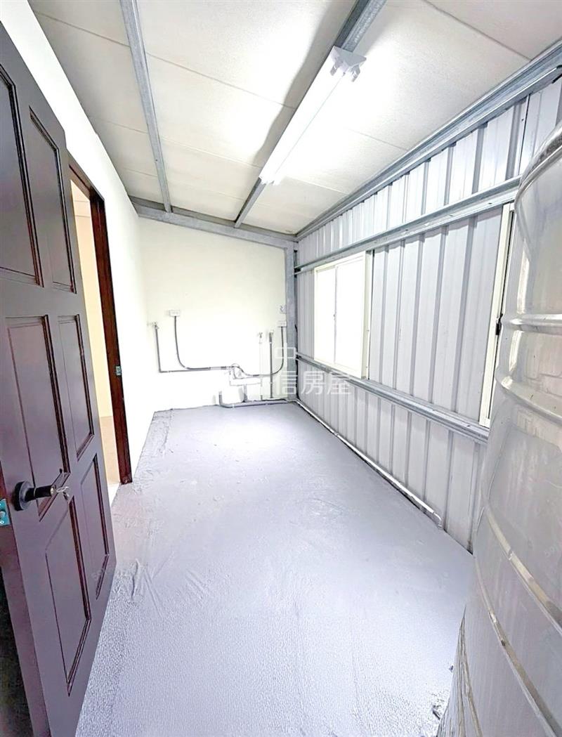 龍科全新整理孝親房透天房屋室內格局與周邊環境
