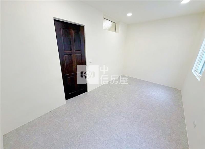 龍科全新整理孝親房透天房屋室內格局與周邊環境