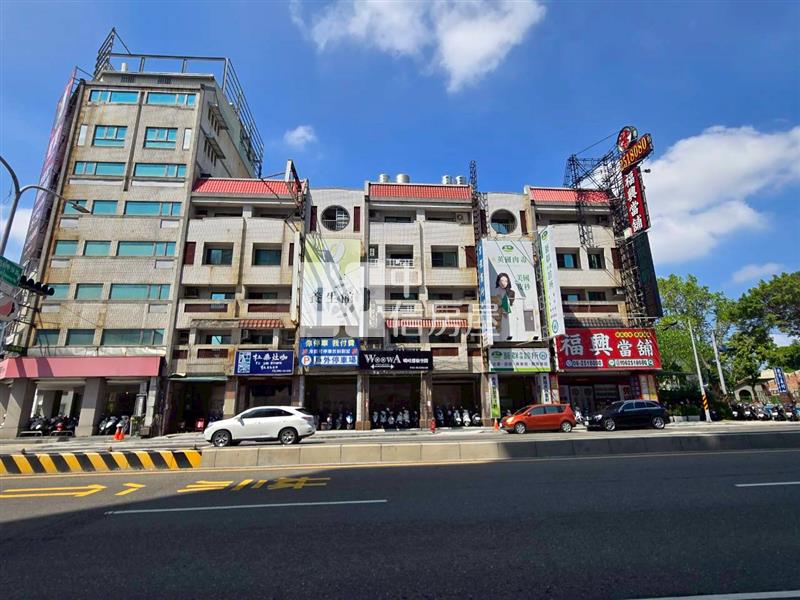 奇美醫院旁黃金透住大透天房屋室內格局與周邊環境