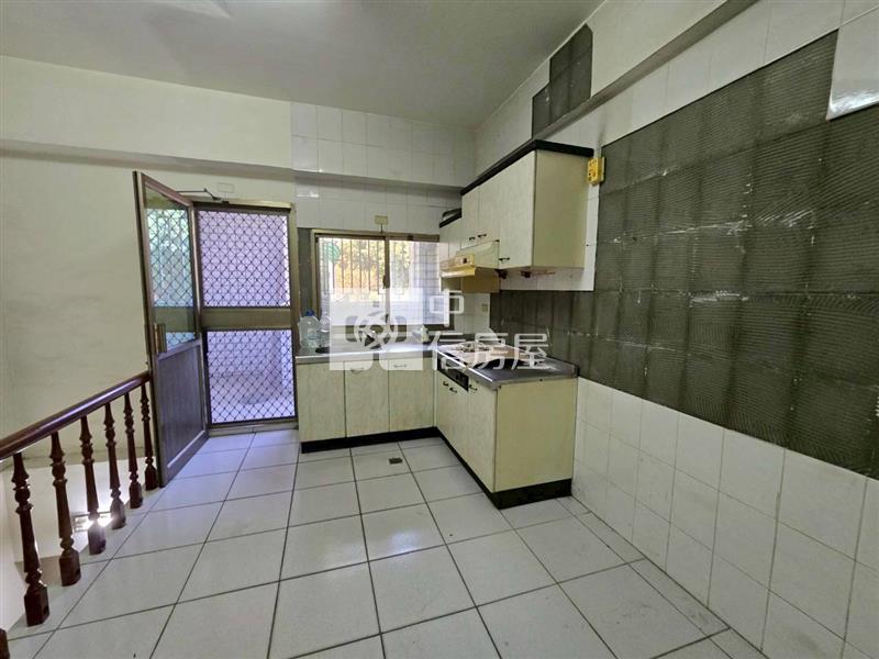 奇美醫院旁黃金透住大透天房屋室內格局與周邊環境