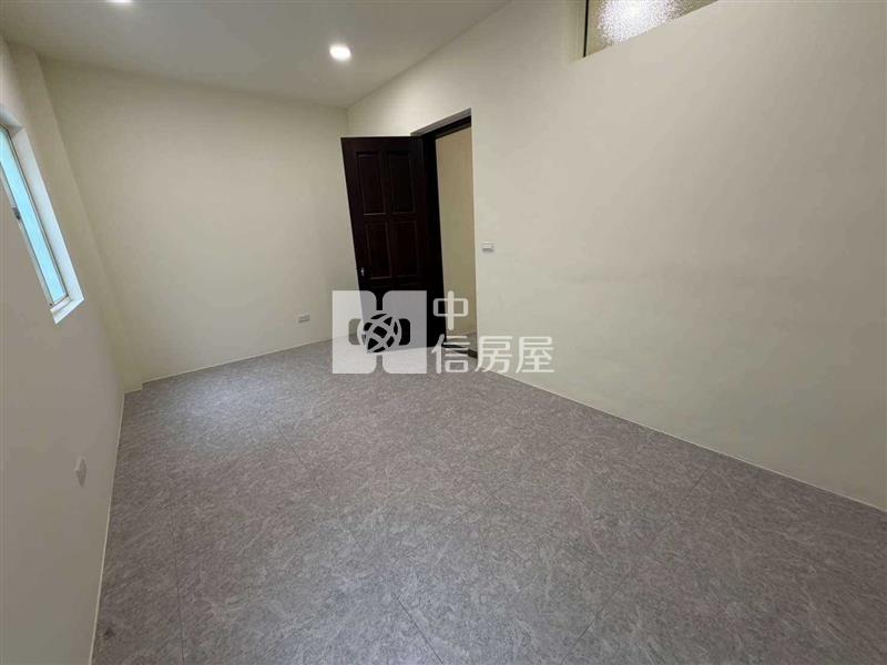 近龍潭科學園區全新整理前院車庫空中花園美宅房屋室內格局與周邊環境