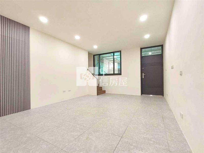 近龍潭科學園區全新整理前院車庫空中花園美宅房屋室內格局與周邊環境