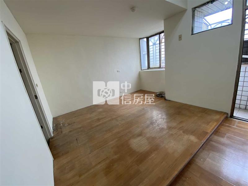 龍興國中電梯景觀三房房屋室內格局與周邊環境