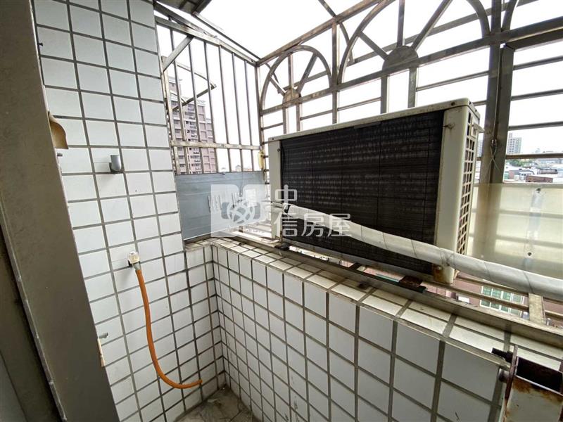 龍興國中電梯景觀三房房屋室內格局與周邊環境