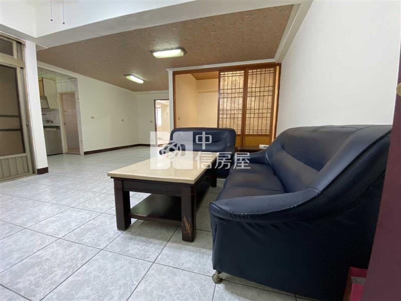 龍興國中電梯景觀三房房屋室內格局與周邊環境