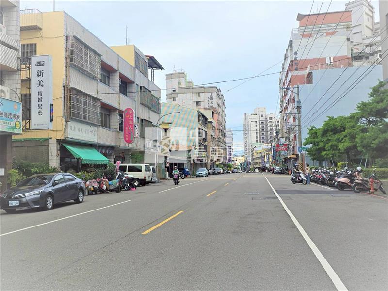 豐原20米路大地坪透店房屋室內格局與周邊環境