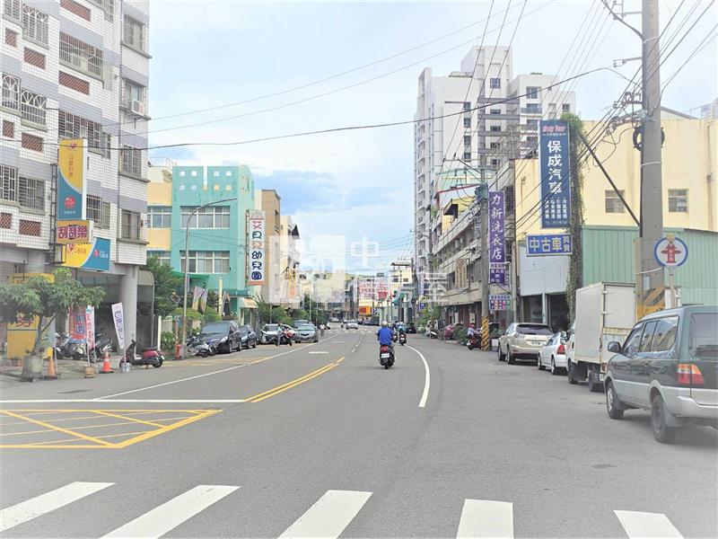 豐原20米路大地坪透店房屋室內格局與周邊環境