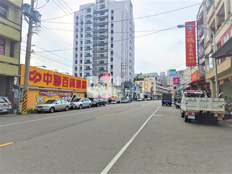 豐原20米路大地坪透店房屋室內格局與周邊環境