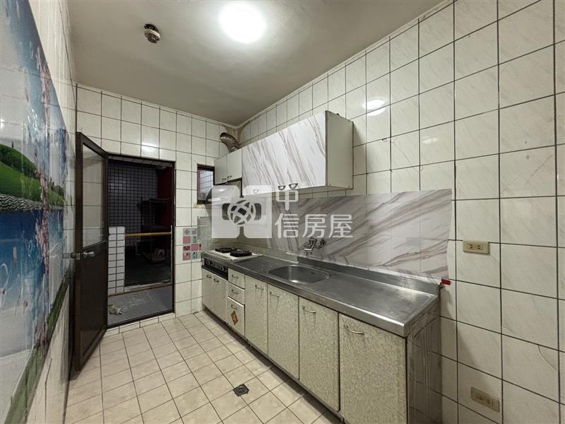 中壢夜市電梯美三房房屋室內格局與周邊環境