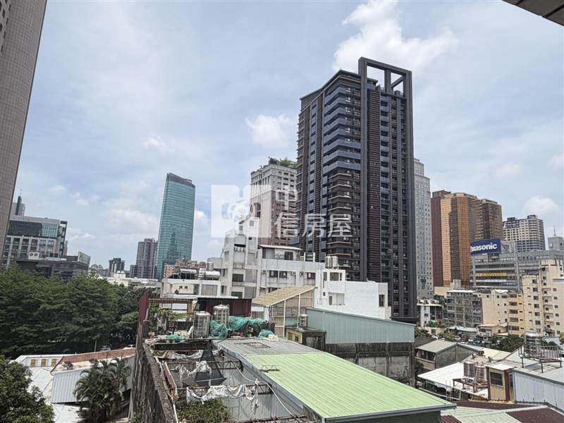 科博館電梯大套房房屋室內格局與周邊環境