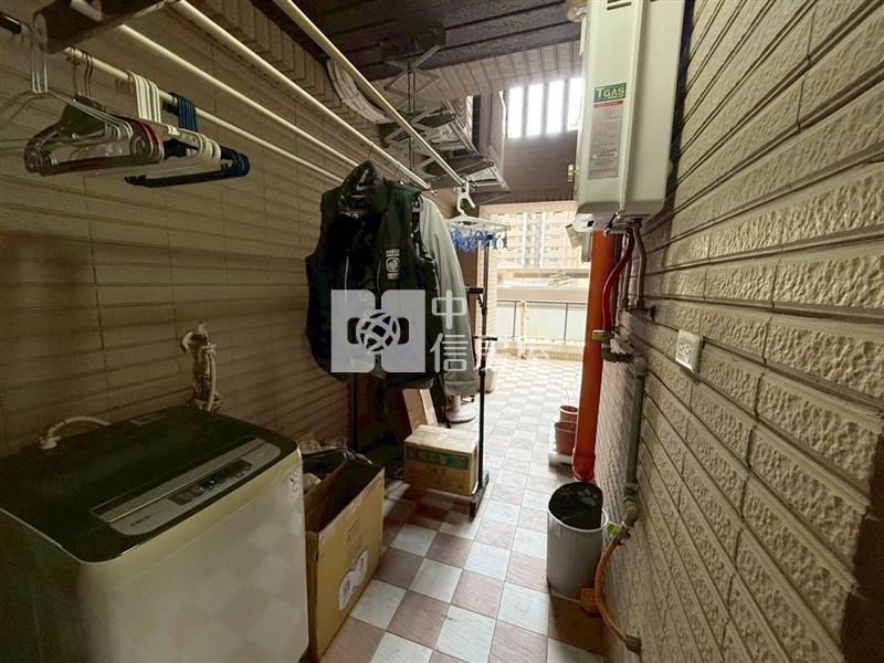 【安家】幸福公園露台二房雙衛浴+車位房屋室內格局與周邊環境