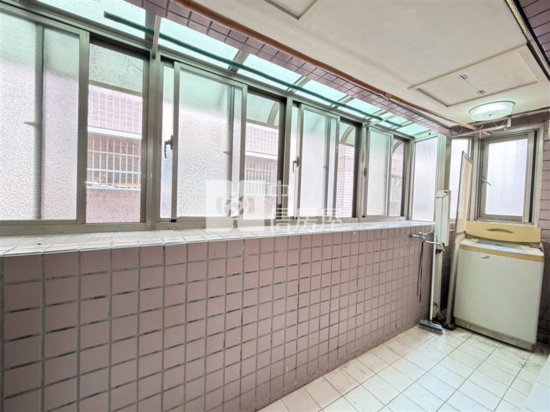 白馬豪景3房車房屋室內格局與周邊環境