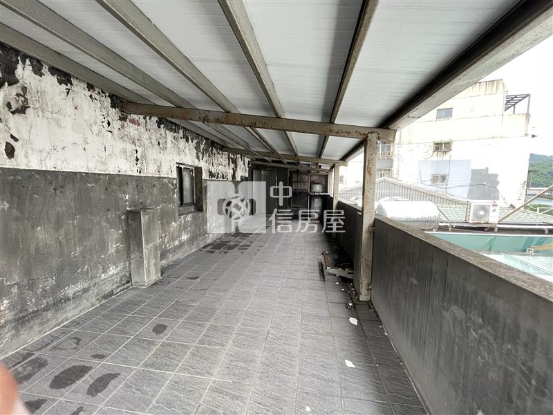 基隆義一路黃金透天店面房屋室內格局與周邊環境