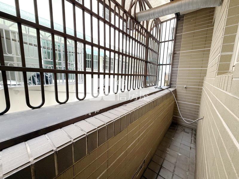 中壢體育園區5房雙車美別墅房屋室內格局與周邊環境