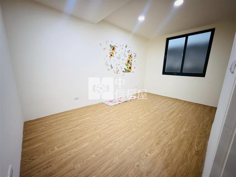 專任-平鎮獅子林整新透天房屋室內格局與周邊環境