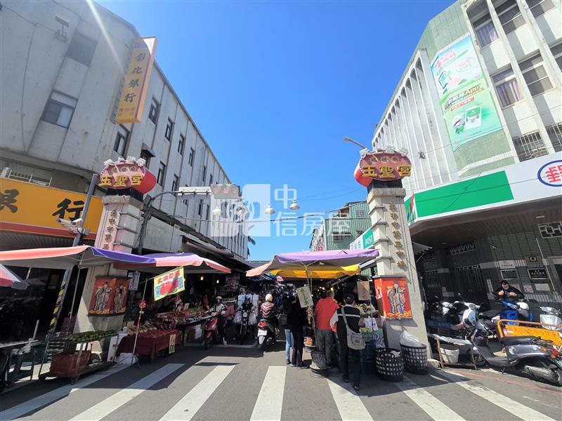 台中車站旁大面寬透天房屋室內格局與周邊環境