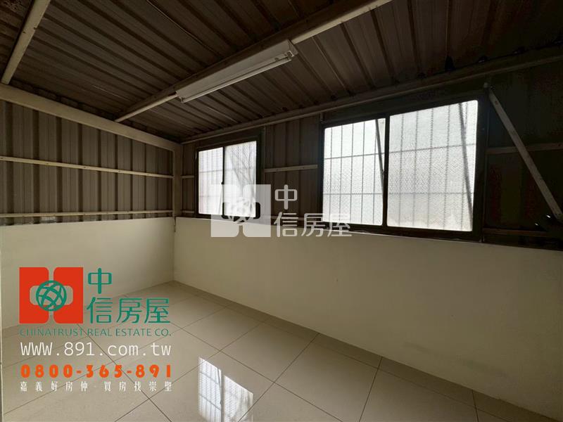 自強街車庫別墅房屋室內格局與周邊環境