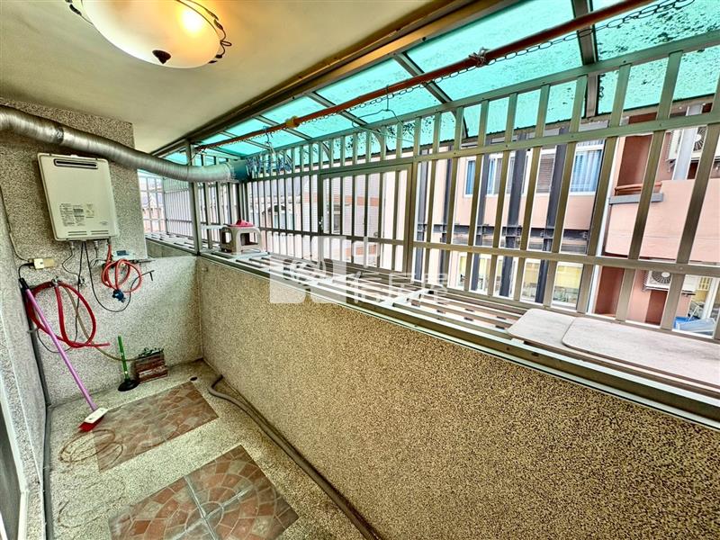 專任華夏房屋室內格局與周邊環境
