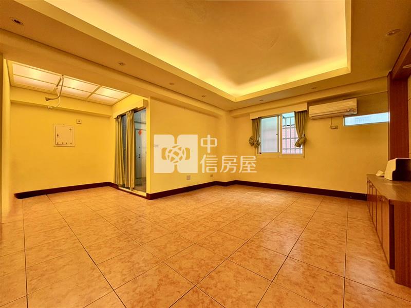 專任華夏房屋室內格局與周邊環境
