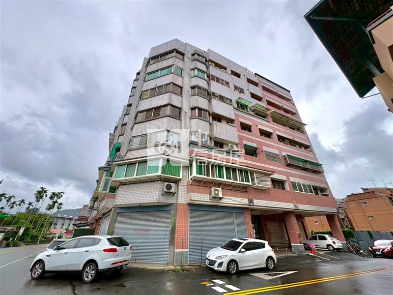專任華夏房屋室內格局與周邊環境