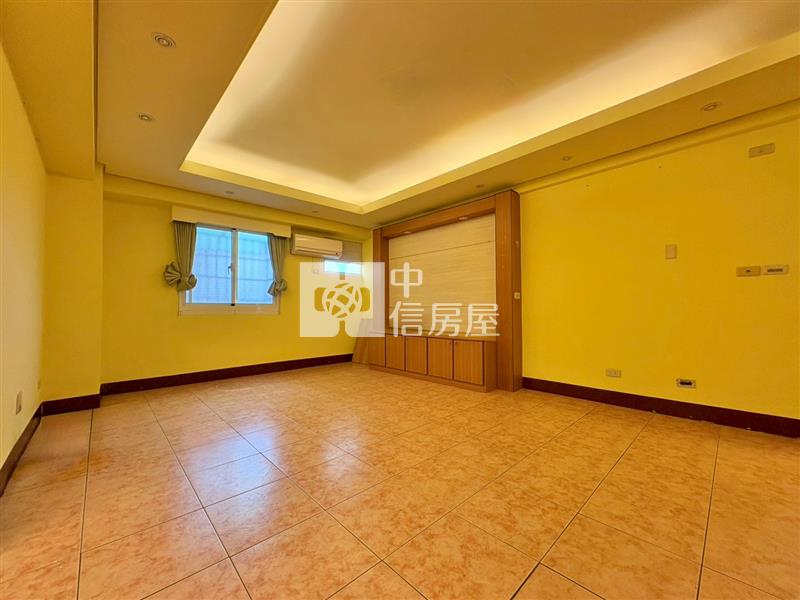 專任華夏房屋室內格局與周邊環境