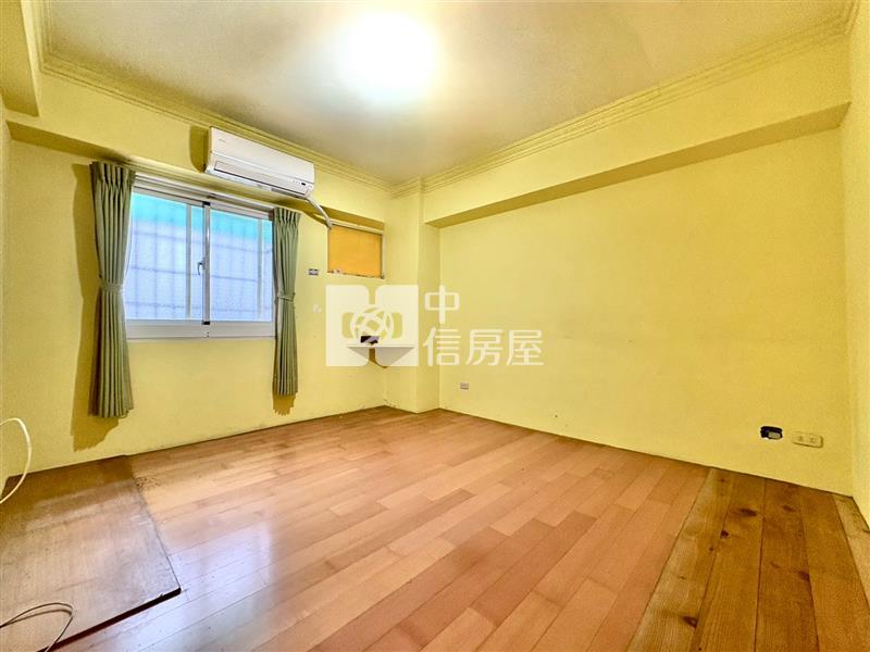 專任華夏房屋室內格局與周邊環境