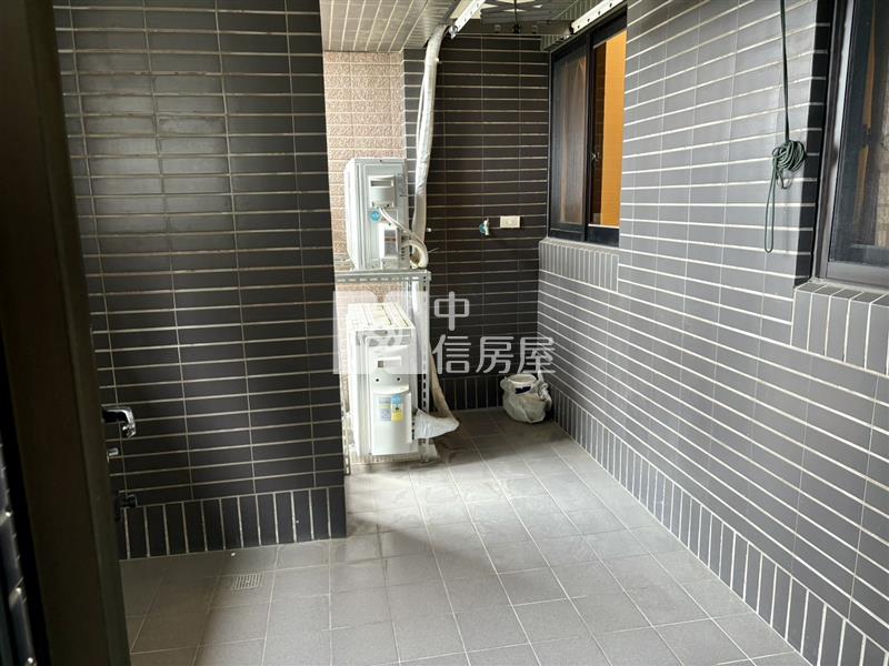 新悅城兩房平車美宅房屋室內格局與周邊環境