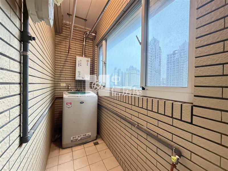 世紀風華四房車房屋室內格局與周邊環境