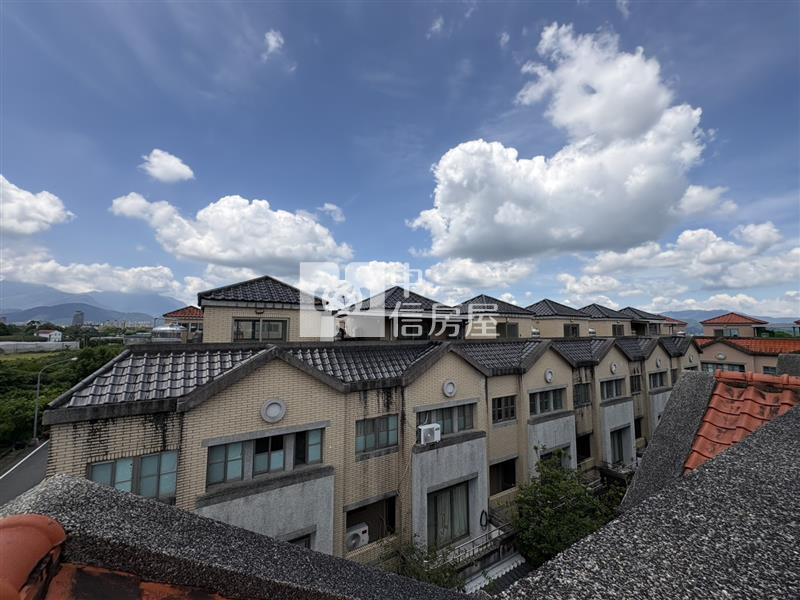 北梅角間震後屋房屋室內格局與周邊環境