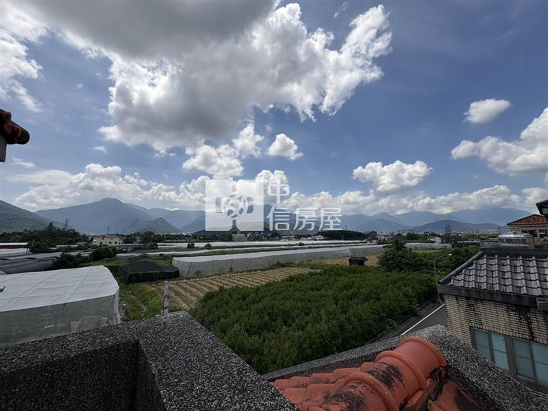 北梅角間震後屋房屋室內格局與周邊環境