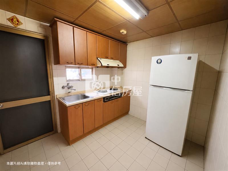 北梅角間震後屋房屋室內格局與周邊環境