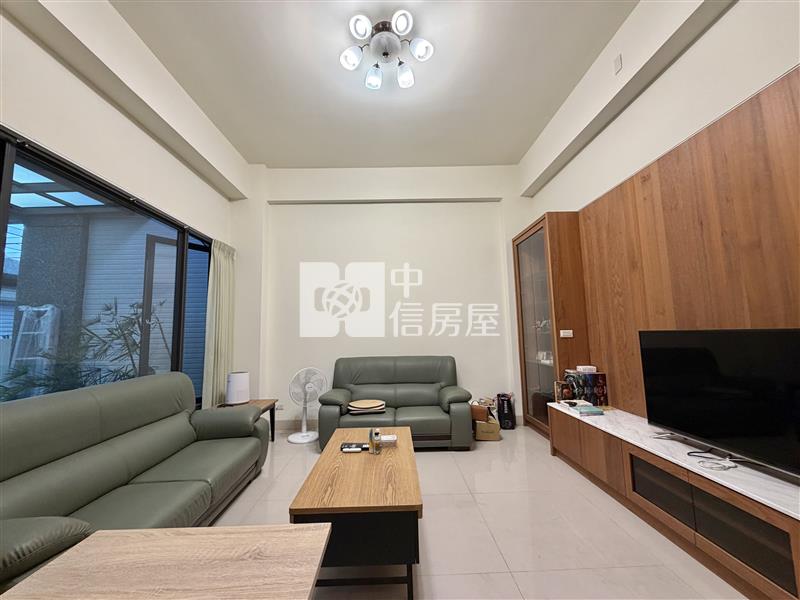 屏東房屋-縣府萬吉．輕齡雙車別墅房屋室內格局與周邊環境