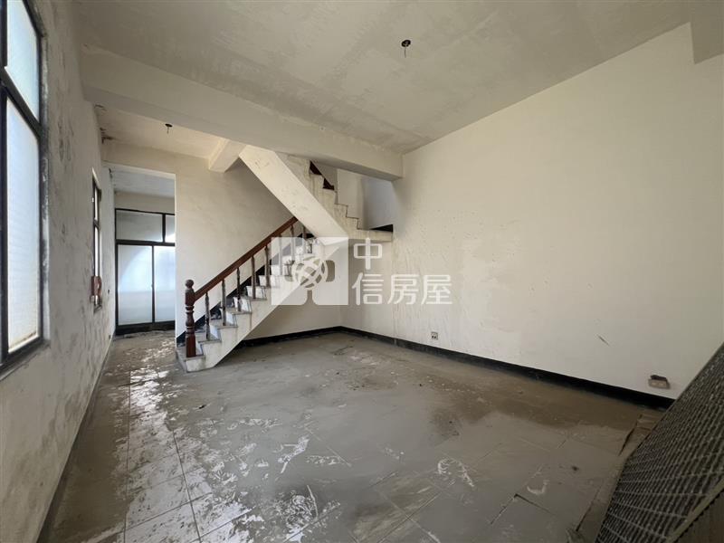 布袋大地坪低總價透天房屋室內格局與周邊環境