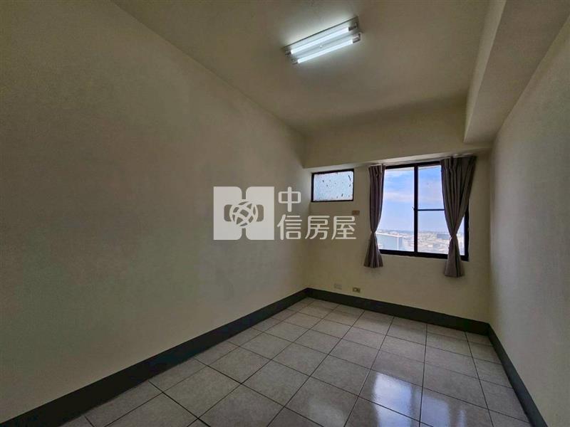 巨星四房大廈房屋室內格局與周邊環境