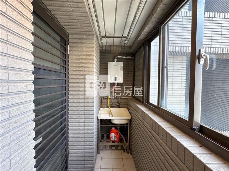 基隆長庚御花園邊間高樓三房美裝房屋室內格局與周邊環境