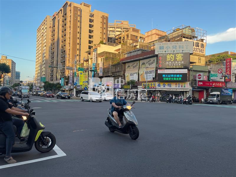 國際路鬧中取靜稀有透天房屋室內格局與周邊環境