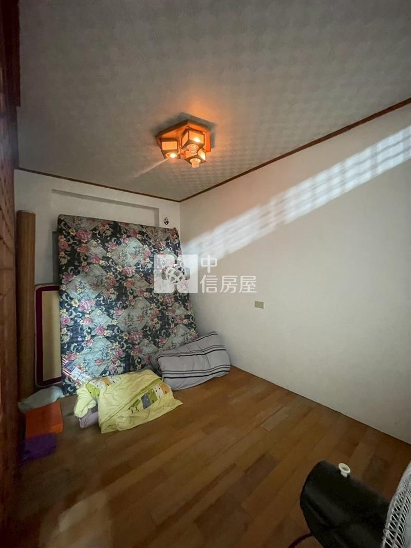 國際路鬧中取靜稀有透天房屋室內格局與周邊環境