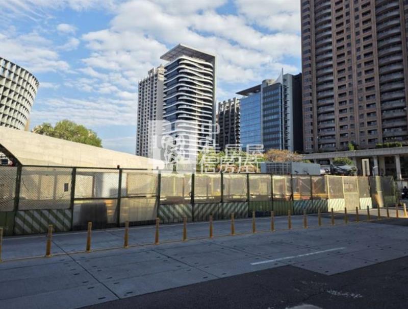 2416桃園世貿帝國廠辦+車位房屋室內格局與周邊環境