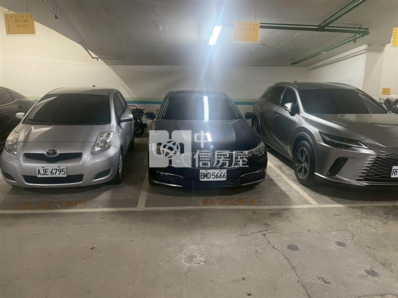 SOGO商圈套房加車位房屋室內格局與周邊環境