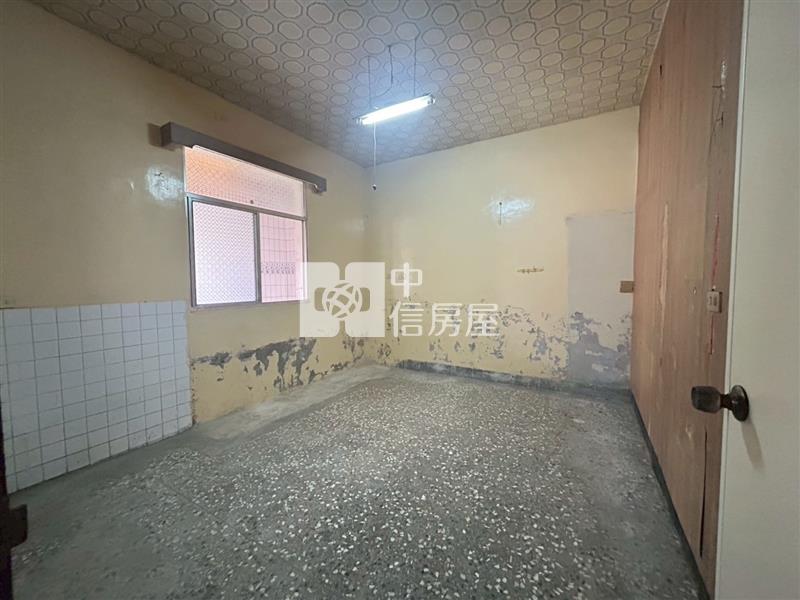 斗六榴中路田字型透天房屋室內格局與周邊環境