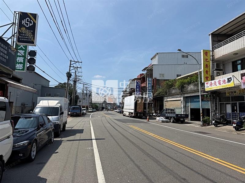 桃園龍壽街正馬路雙層店住房屋室內格局與周邊環境