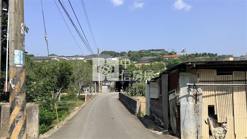 鄉村美甲地房屋室內格局與周邊環境