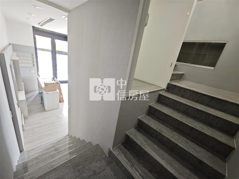富宇豐景精裝店面+車位房屋室內格局與周邊環境